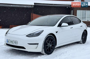 Седан Tesla Model 3 2023 в Днепре
