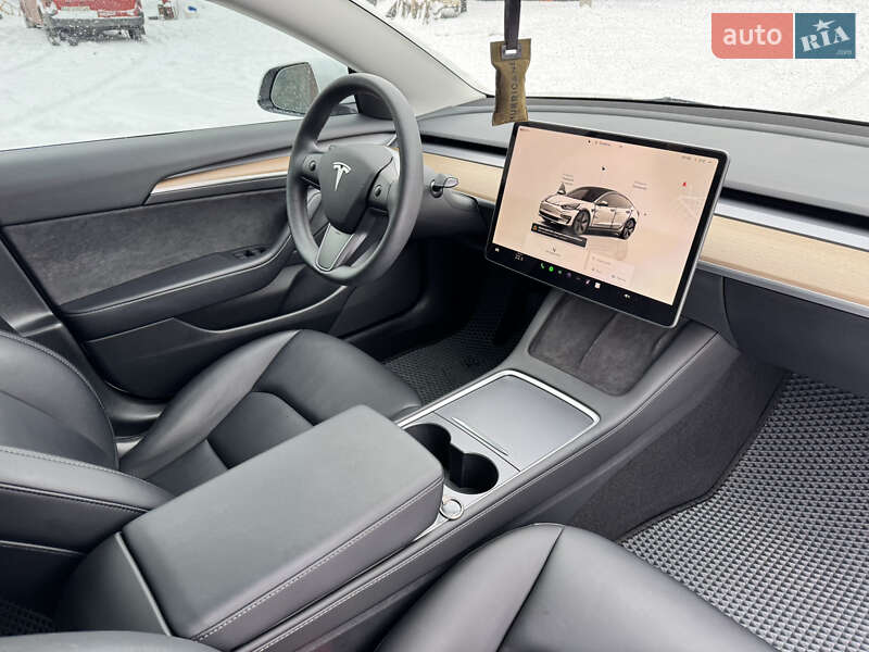 Седан Tesla Model 3 2023 в Дніпрі фото 21 Седан Tesla Model 3 2023 в Дніпрі