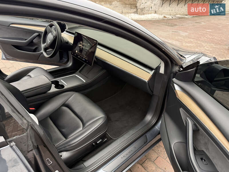 Седан Tesla Model 3 2022 в Дніпрі