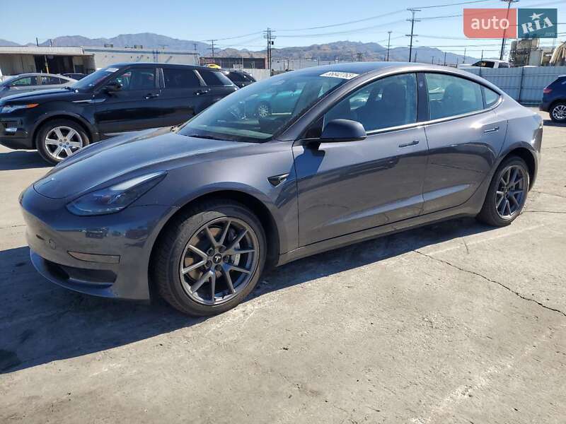 Седан Tesla Model 3 2023 в Черкассах фото Седан Tesla Model 3 2023 в Черкассах