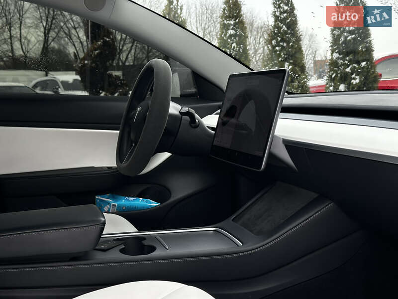 Седан Tesla Model 3 2020 в Львове фото 14 Седан Tesla Model 3 2020 в Львове