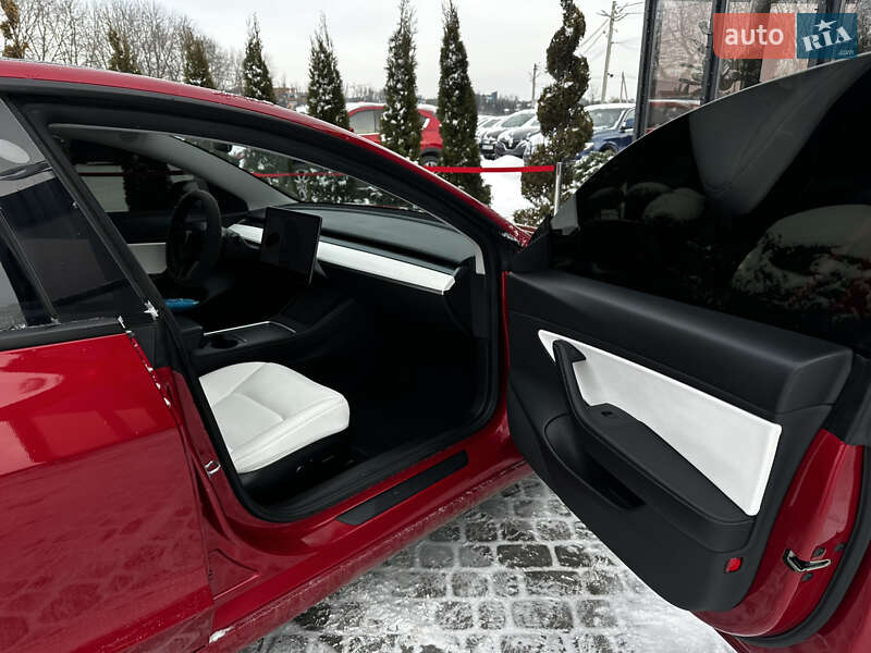 Седан Tesla Model 3 2020 в Львове фото 16 Седан Tesla Model 3 2020 в Львове