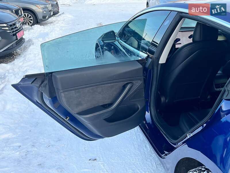 Седан Tesla Model 3 2018 в Луцке фото 11 Седан Tesla Model 3 2018 в Луцке