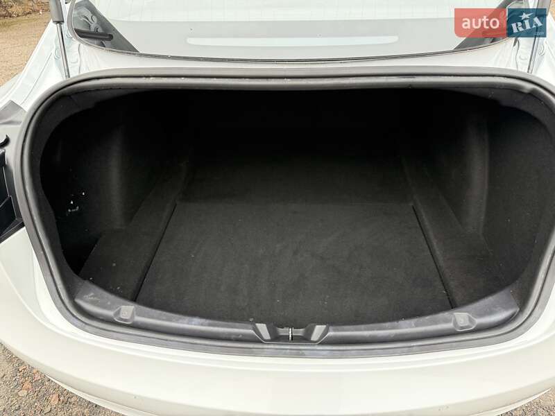 Седан Tesla Model 3 2018 в Києві фото 15 Седан Tesla Model 3 2018 в Києві
