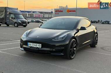 Седан Tesla Model 3 2021 в Киеве