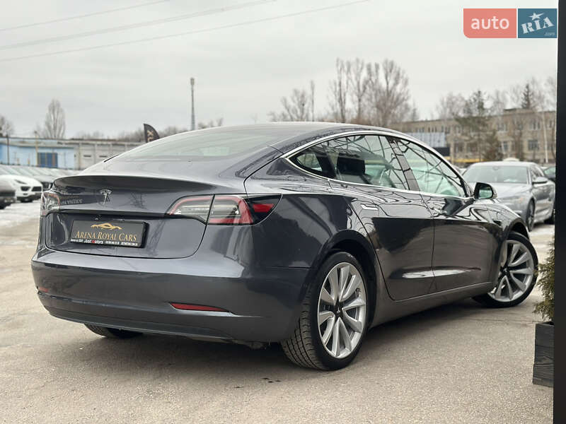 Седан Tesla Model 3 2018 в Харкові