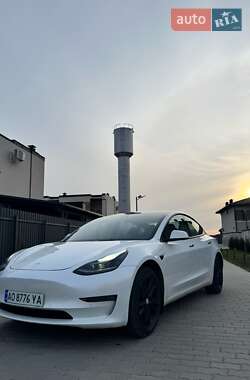 Седан Tesla Model 3 2021 в Ужгороде