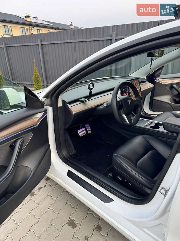 Седан Tesla Model 3 2021 в Ужгороді фото 10 Седан Tesla Model 3 2021 в Ужгороді