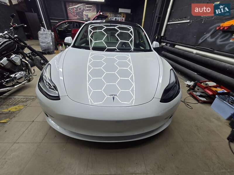 Седан Tesla Model 3 2021 в Киеве фото 6 Седан Tesla Model 3 2021 в Киеве