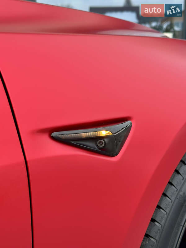 Седан Tesla Model 3 2019 в Львове