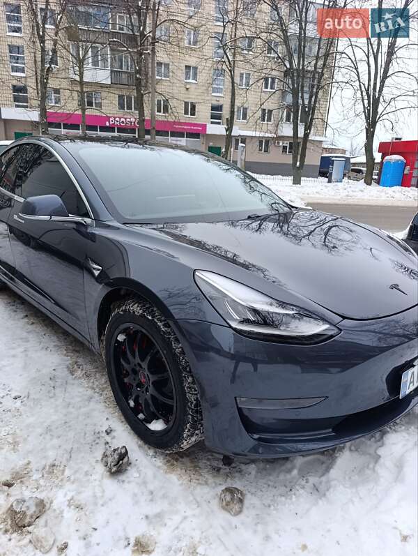 Седан Tesla Model 3 2019 в Фастове