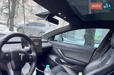 Седан Tesla Model 3 2018 в Киеве