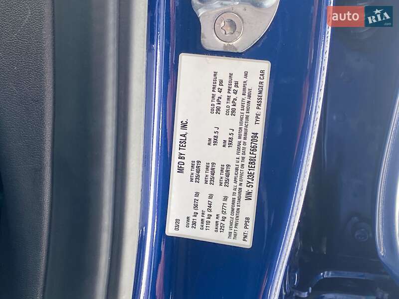 Седан Tesla Model 3 2020 в Киеве