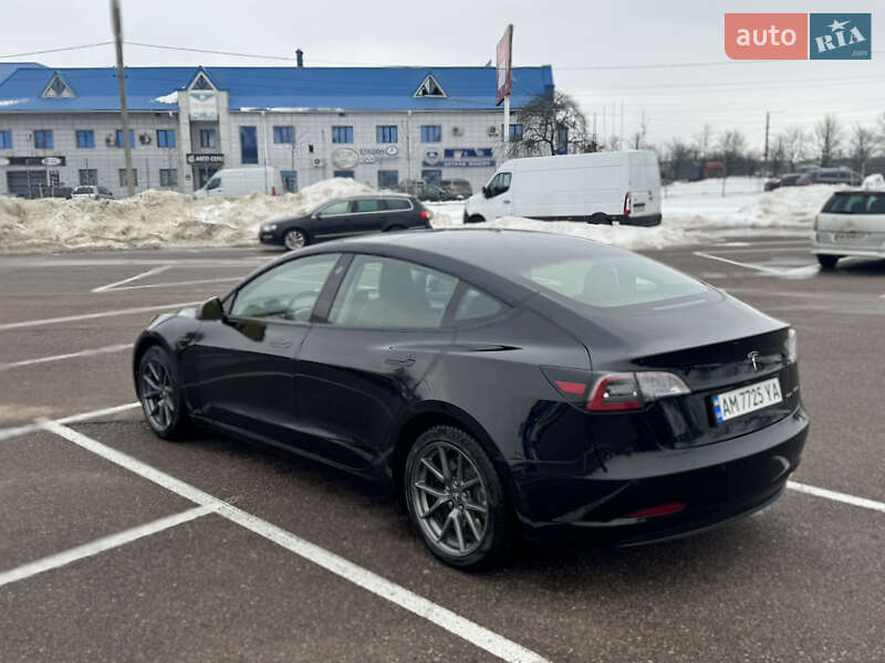 Седан Tesla Model 3 2022 в Житомире