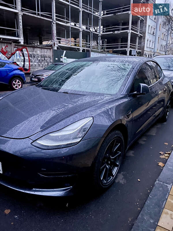 Седан Tesla Model 3 2019 в Києві