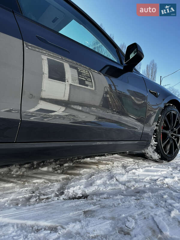 Седан Tesla Model 3 2022 в Киеве