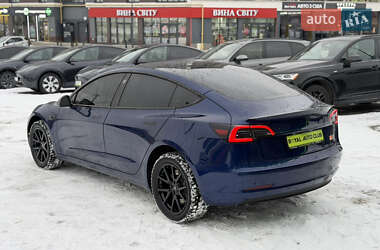 Седан Tesla Model 3 2023 в Львове