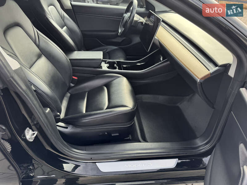 Седан Tesla Model 3 2019 в Иршаве фото 23 Седан Tesla Model 3 2019 в Иршаве