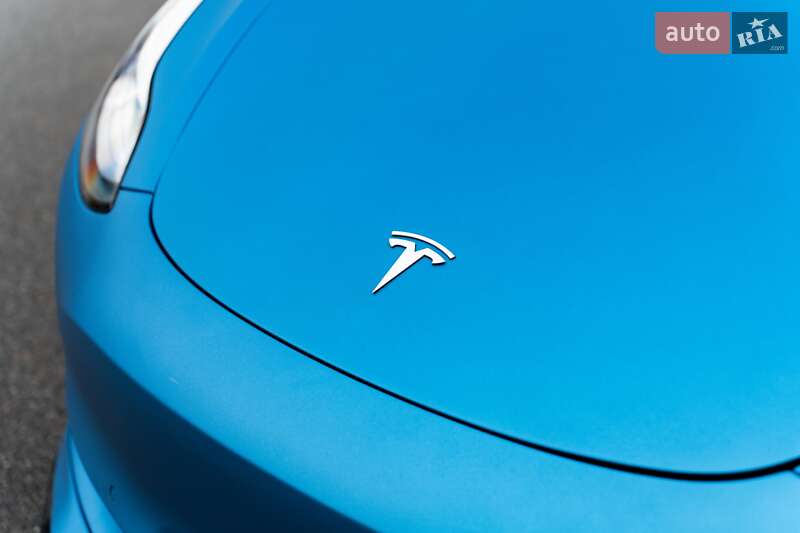 Седан Tesla Model 3 2018 в Киеве