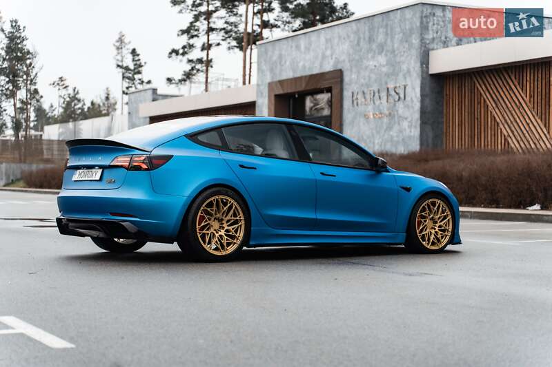 Седан Tesla Model 3 2018 в Киеве