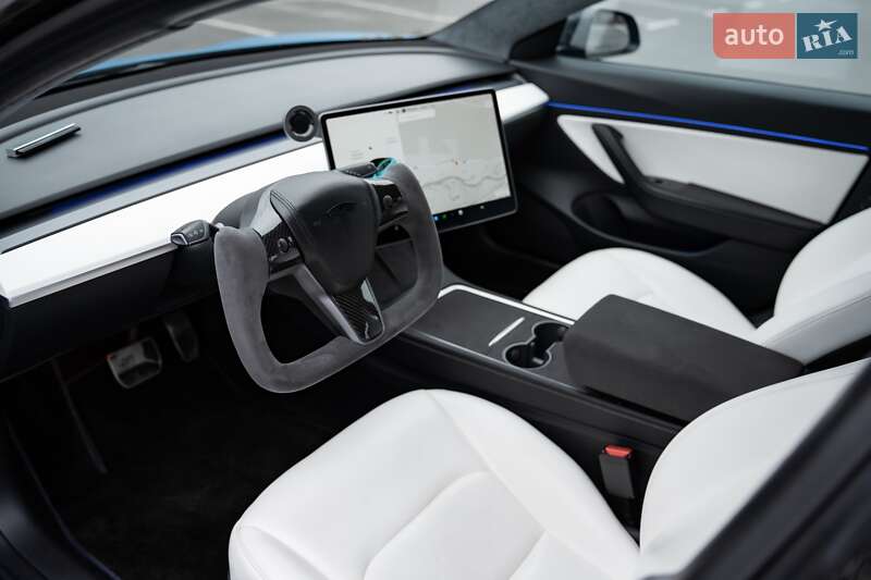 Седан Tesla Model 3 2018 в Киеве