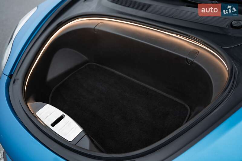 Седан Tesla Model 3 2018 в Киеве