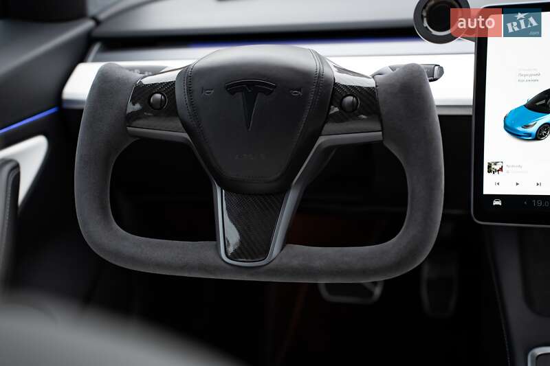 Седан Tesla Model 3 2018 в Киеве