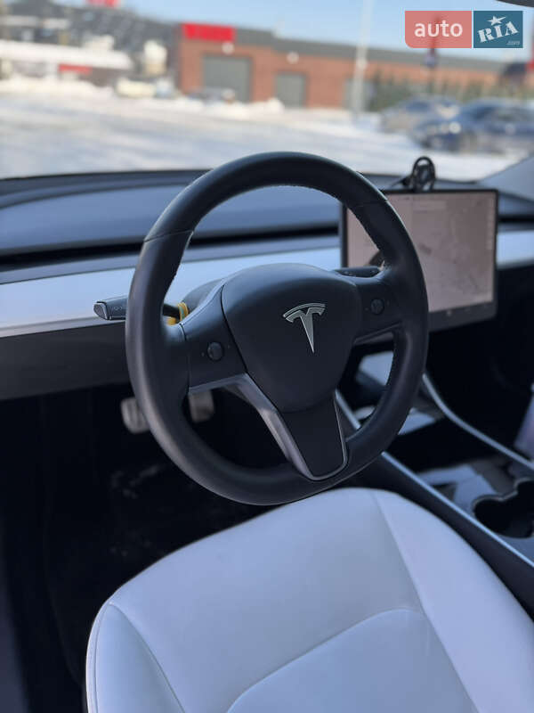Седан Tesla Model 3 2020 в Хмельницком