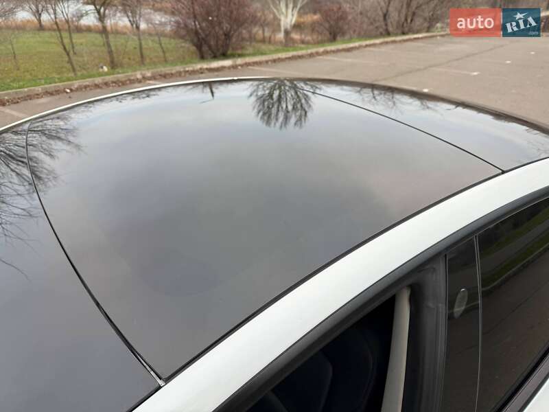 Седан Tesla Model 3 2021 в Кривом Роге