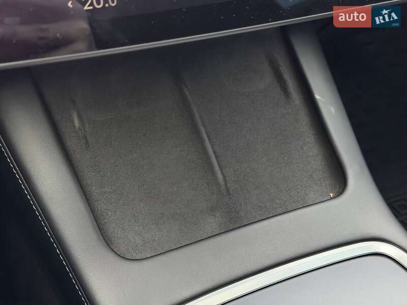 Седан Tesla Model 3 2021 в Кривом Роге