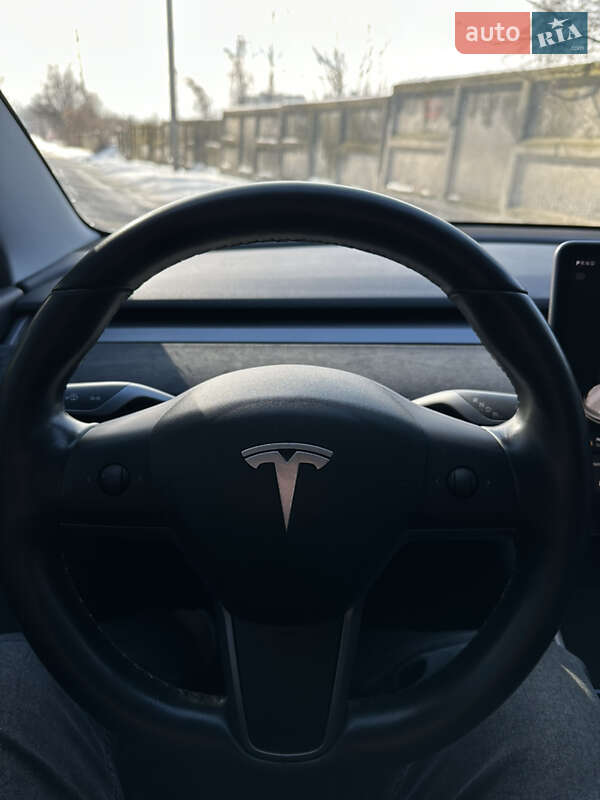 Седан Tesla Model 3 2019 в Вінниці