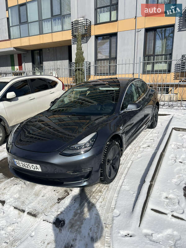 Tesla Model 3 2018