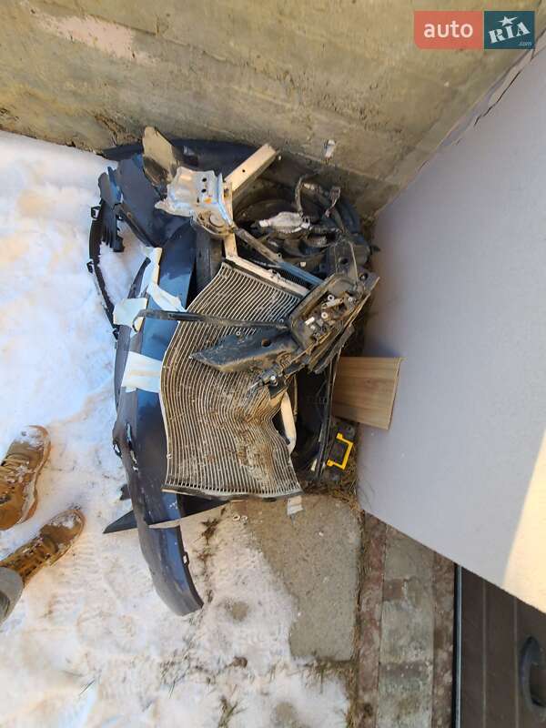 Седан Tesla Model 3 2019 в Львове