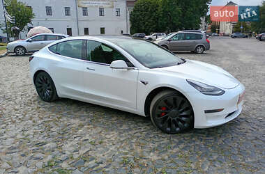 Седан Tesla Model 3 2020 в Вінниці