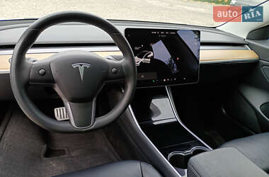 Седан Tesla Model 3 2020 в Вінниці