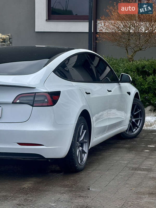 Седан Tesla Model 3 2023 в Стрию фото 14 Седан Tesla Model 3 2023 в Стрию