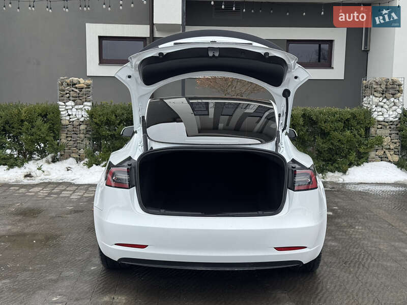 Седан Tesla Model 3 2023 в Стрию фото 51 Седан Tesla Model 3 2023 в Стрию