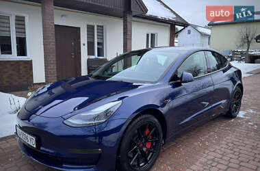 Седан Tesla Model 3 2022 в Києві