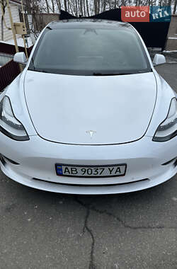 Седан Tesla Model 3 2020 в Виннице