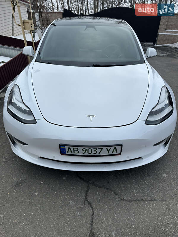 Седан Tesla Model 3 2020 в Вінниці