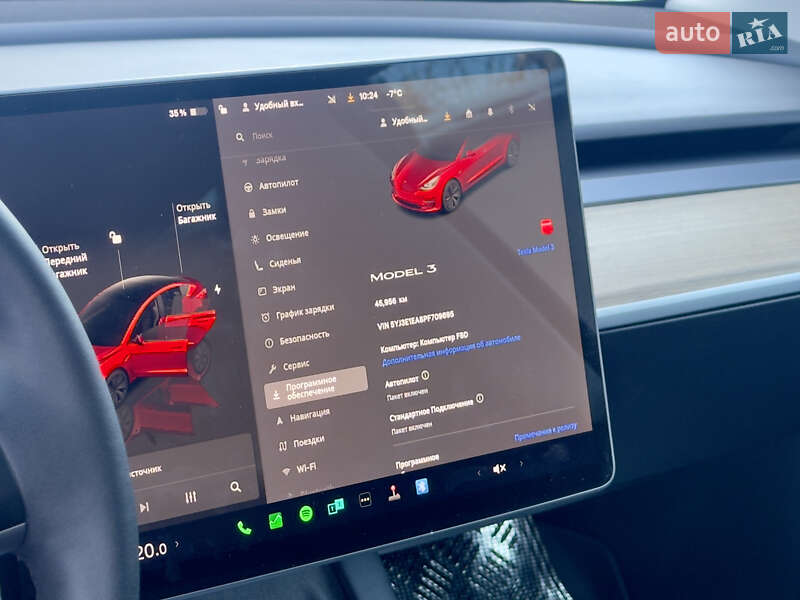 Седан Tesla Model 3 2023 в Стрию