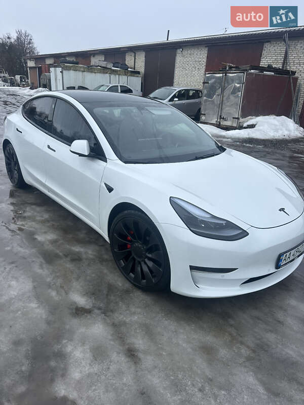Седан Tesla Model 3 2021 в Луцке