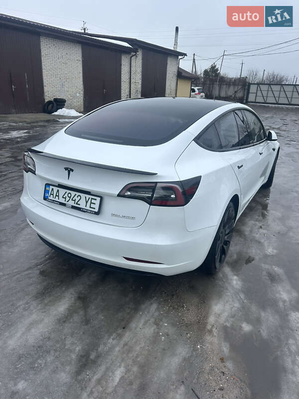 Седан Tesla Model 3 2021 в Луцке
