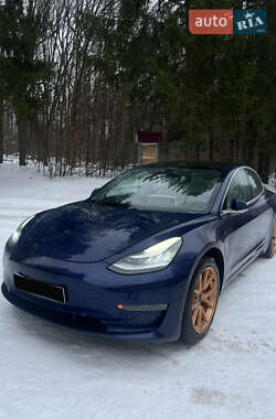 Седан Tesla Model 3 2018 в Виннице