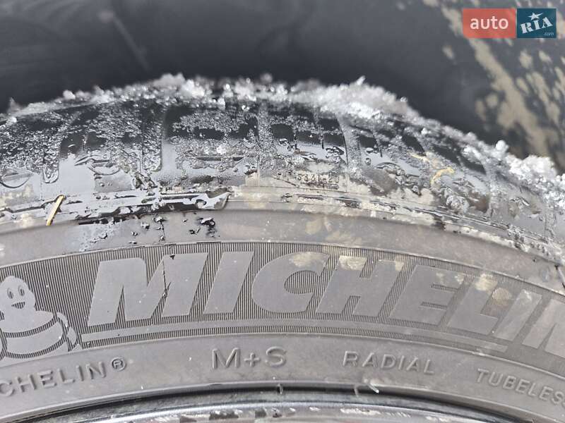 Седан Tesla Model 3 2019 в Снятині