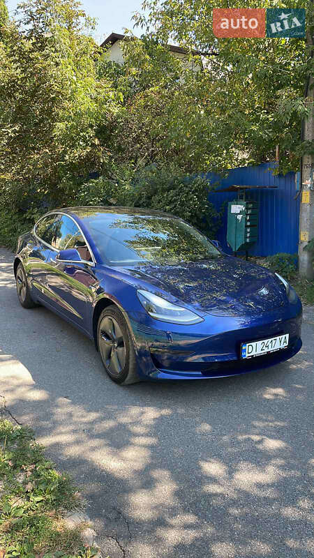 Седан Tesla Model 3 2019 в Киеве