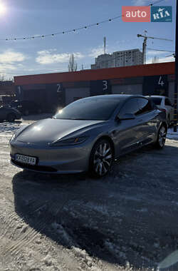 Седан Tesla Model 3 2025 в Харкові