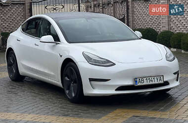 Седан Tesla Model 3 2020 в Виннице