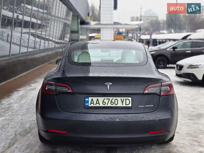 Седан Tesla Model 3 2023 в Киеве