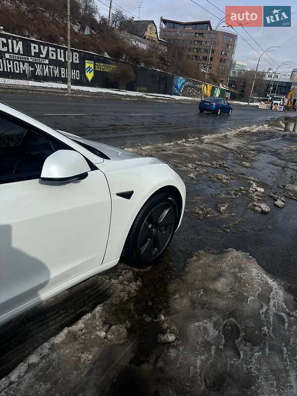 Седан Tesla Model 3 2022 в Києві фото 20 Седан Tesla Model 3 2022 в Києві